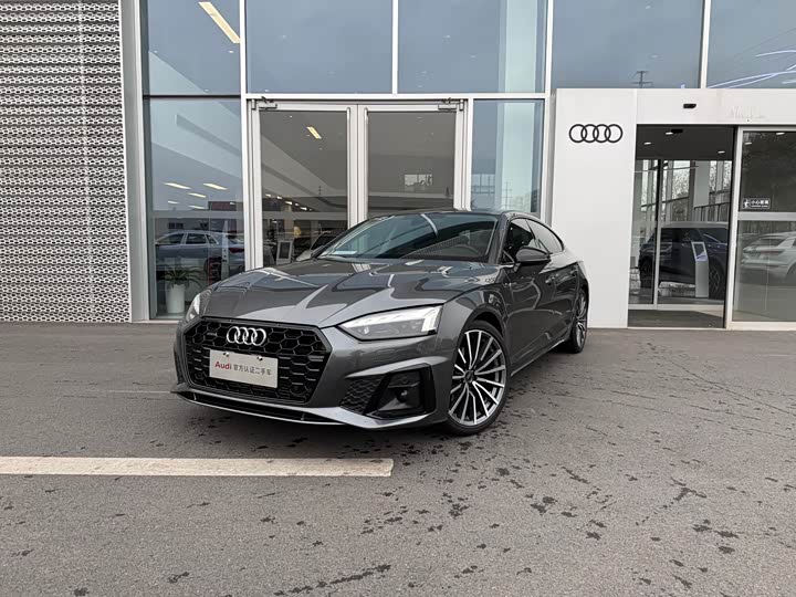 Фото 1 - Audi A5