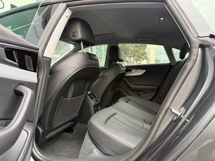 Фото 8 - Audi A5