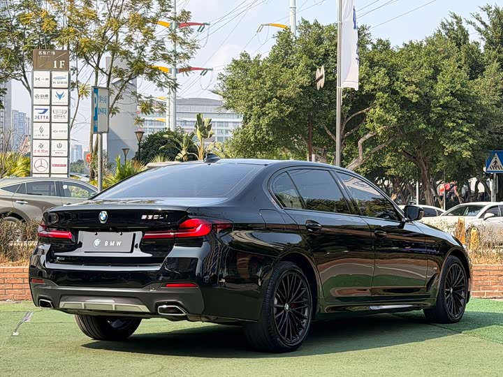 Фото 2 - BMW 5 Series