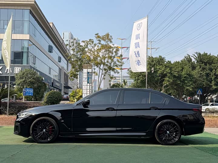 Фото 5 - BMW 5 Series