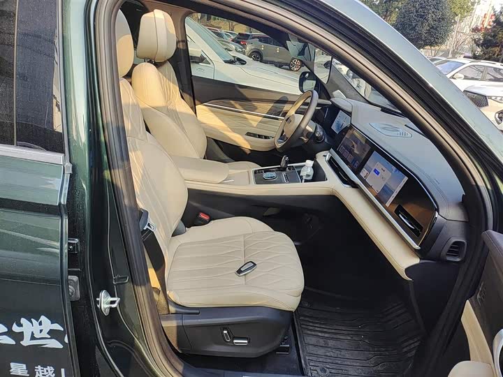 Photo 5 - Geely Monjaro