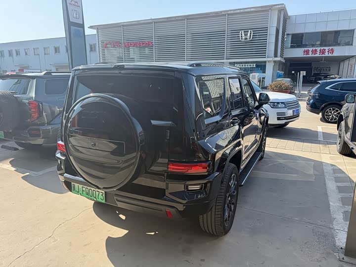 Фото 8 - Tank 700 Hybrid