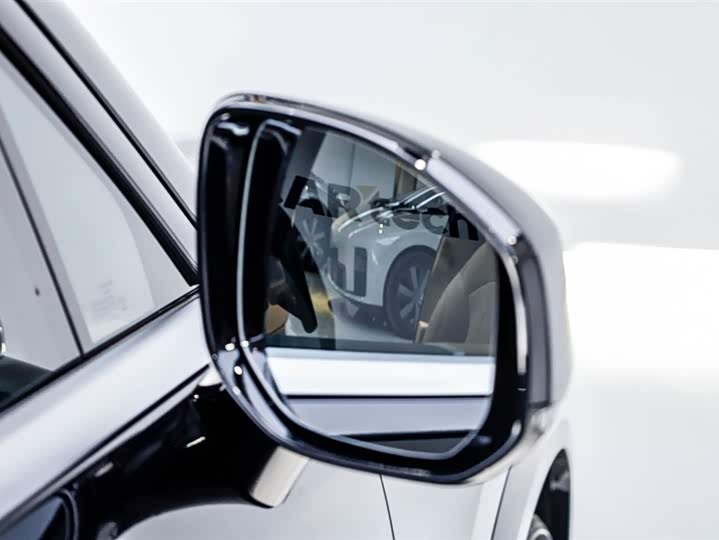 Фото 9 - Zeekr 9X