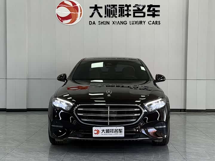 Фото 2 - Mercedes-Benz E-Class