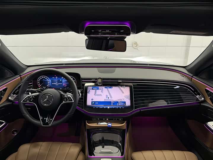 Фото 9 - Mercedes-Benz E-Class