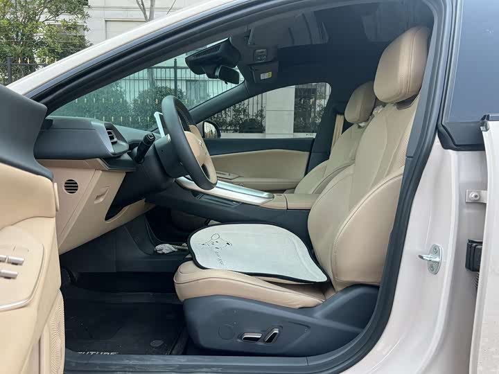 Фото 9 - BAIC Arcfox Alpha S5