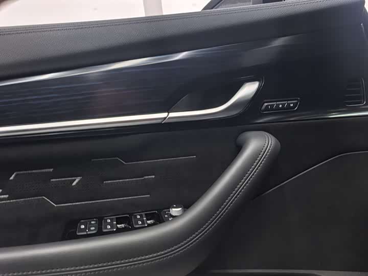 Фото 5 - Geely Monjaro