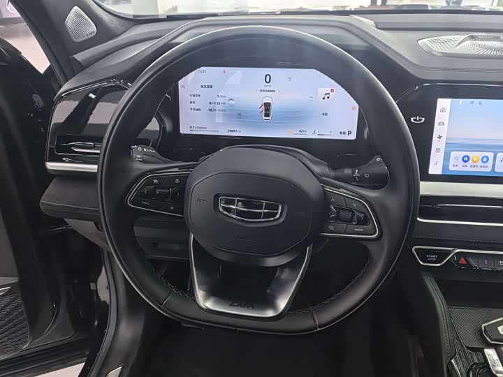 Фото 8 - Geely Monjaro