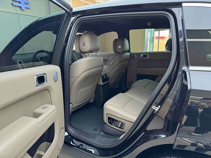 Фото 8 - LiXiang L7