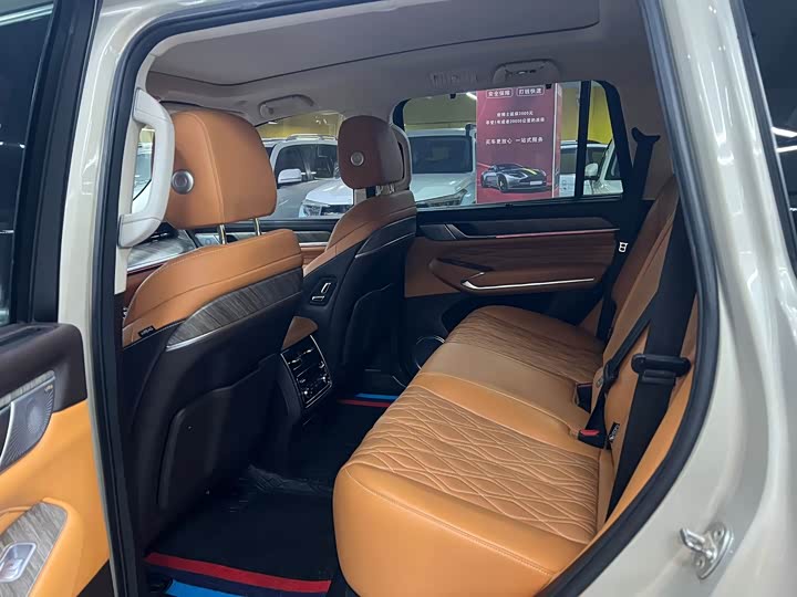 Фото 6 - Tank 500