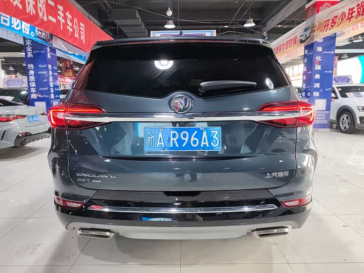 Фото 8 - Buick Enclave