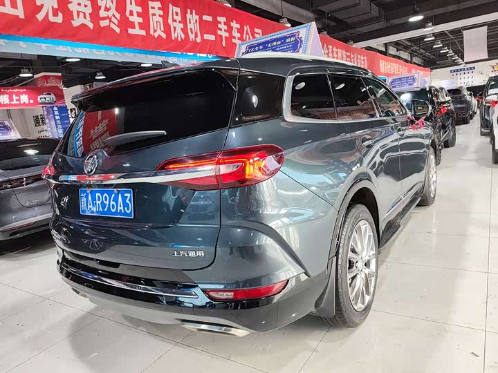 Фото 9 - Buick Enclave