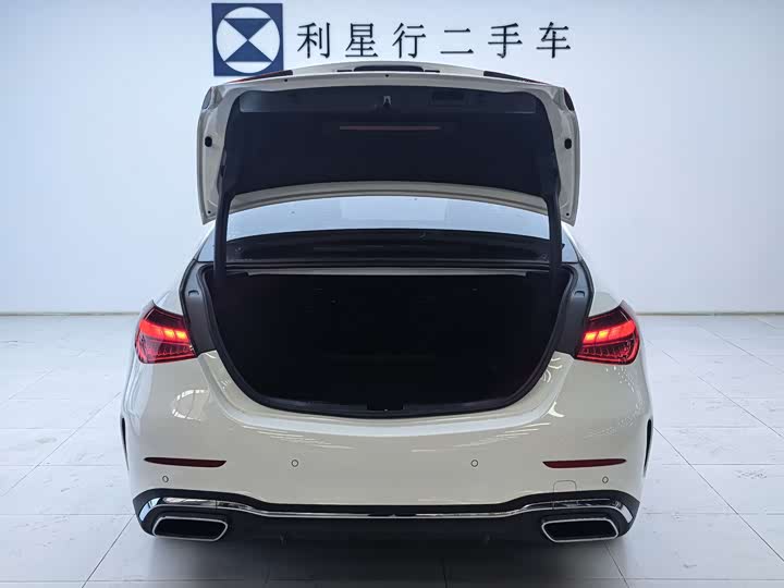 Фото 9 - Mercedes-Benz C-Class