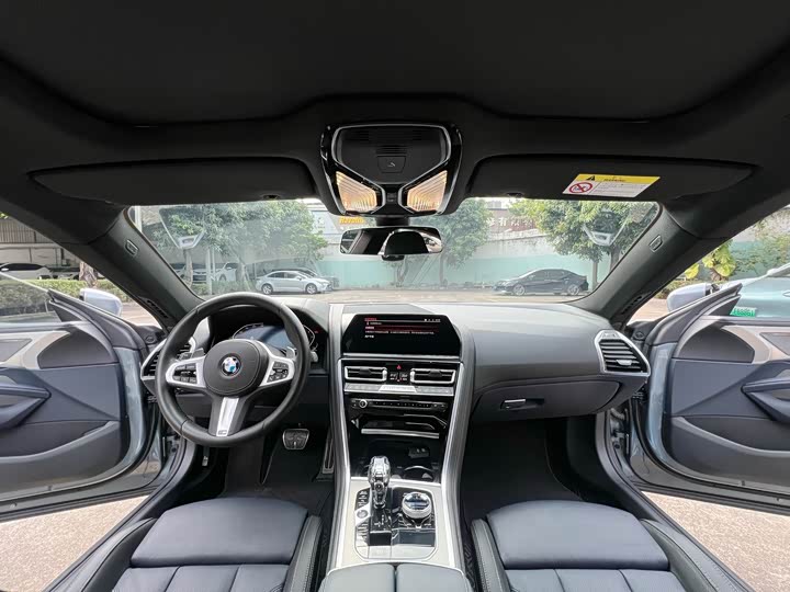 Фото 5 - BMW 8 Series