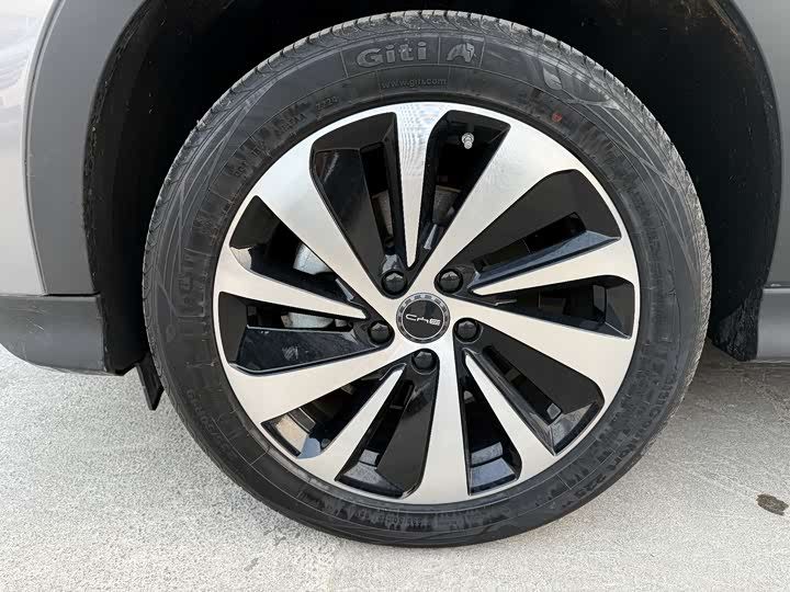 Фото 3 - BYD Song Plus Hybrid/EV