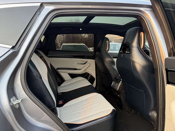 Фото 8 - BYD Song Plus Hybrid/EV