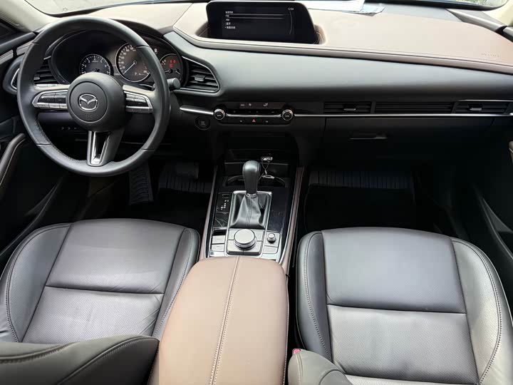 Photo 8 - Mazda CX-30