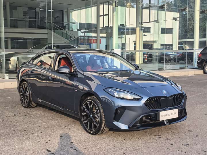 Photo 3 - BMW 2 Series