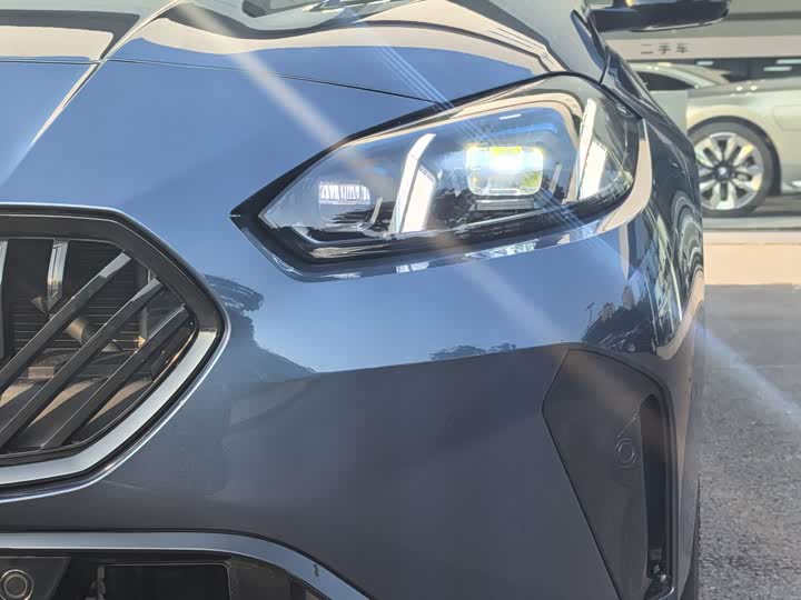 Photo 4 - BMW 2 Series