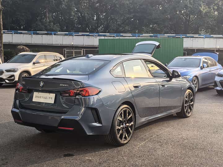 Photo 6 - BMW 2 Series