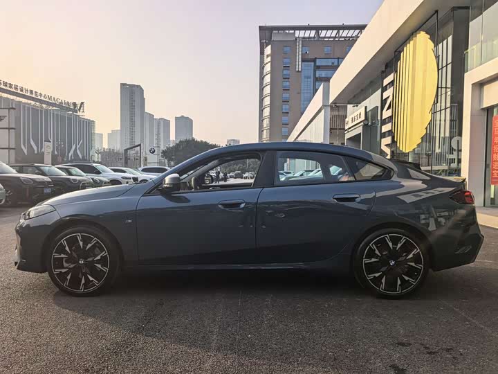 Photo 8 - BMW 2 Series