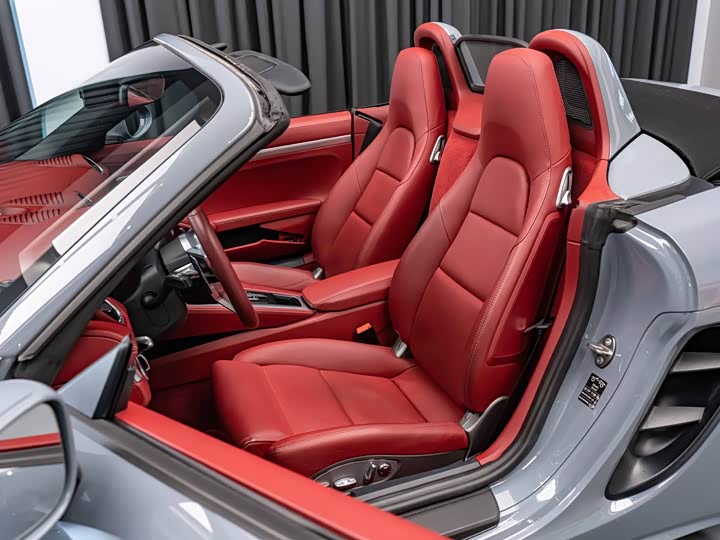 Фото 8 - Porsche 718