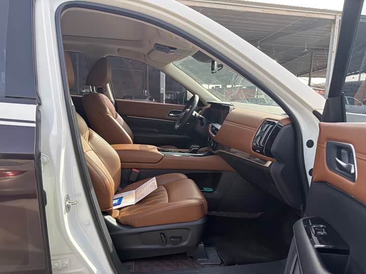 Фото 9 - Nissan Pathfinder