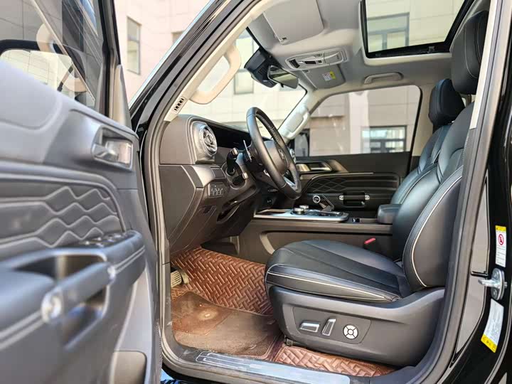 Фото 4 - Tank 300