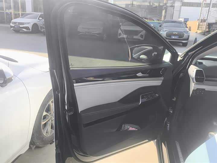 Фото 7 - Volkswagen ID.6 Crozz