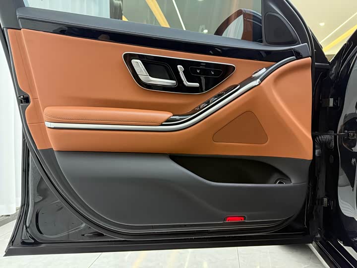 Фото 3 - Mercedes-Benz S-Class