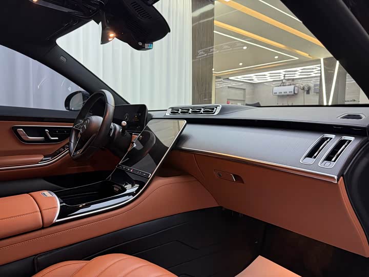 Фото 9 - Mercedes-Benz S-Class