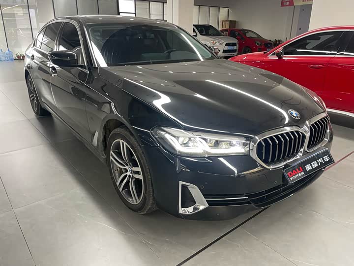 Фото 3 - BMW 5 Series