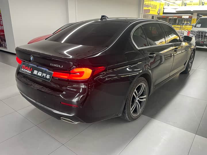 Фото 4 - BMW 5 Series