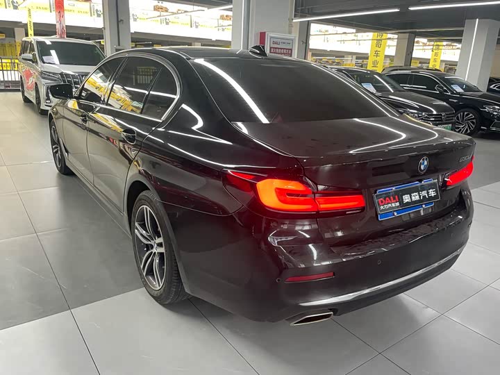 Фото 6 - BMW 5 Series