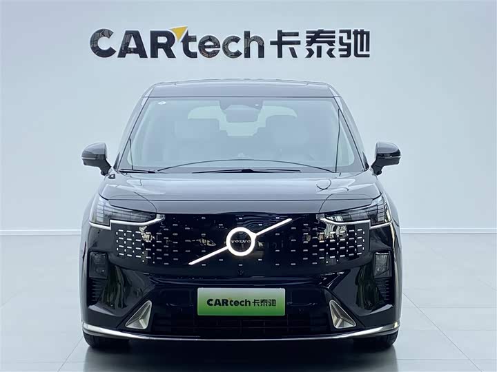 Фото 2 - Volvo EM90