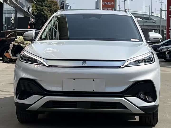 Фото 2 - BYD Yuan Plus