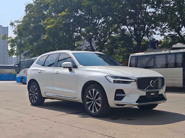 Фото 3 - Volvo XC60