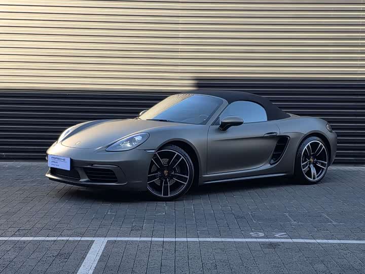 Фото 2 - Porsche 718