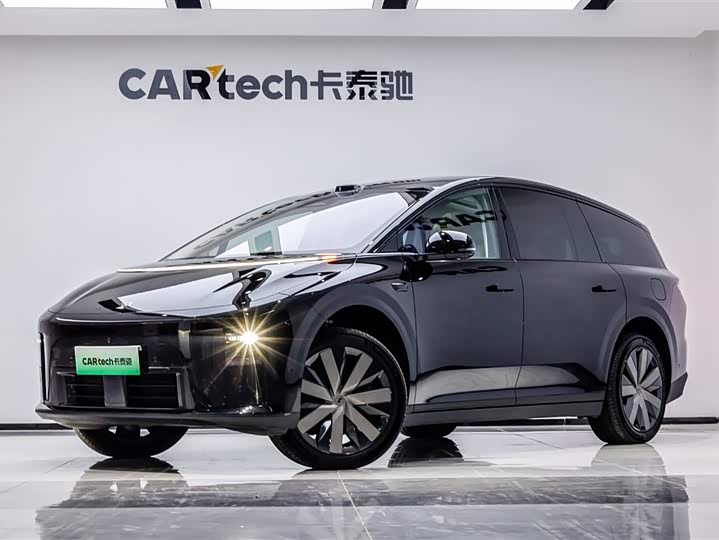 Фото 1 - LiXiang i8