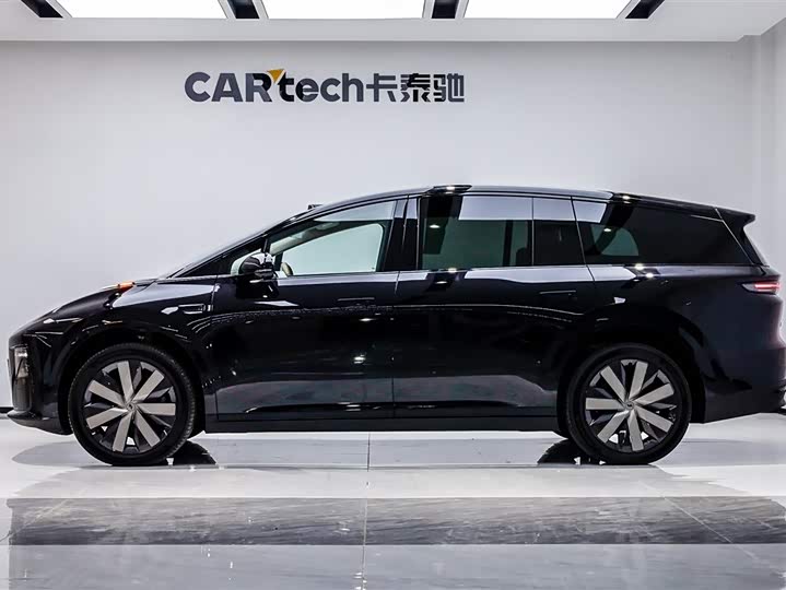 Фото 4 - LiXiang i8