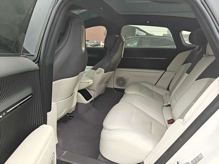 Фото 6 - Avatr 12