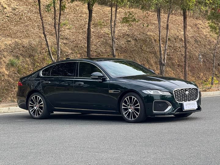 Фото 3 - Jaguar XF L