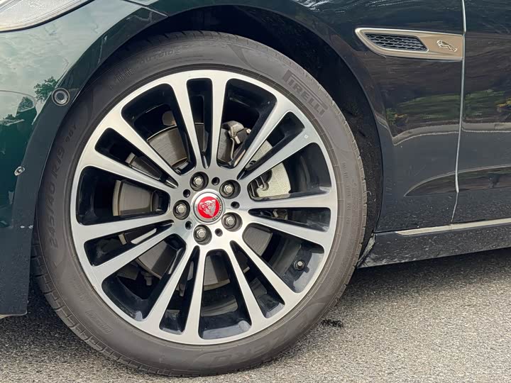 Фото 5 - Jaguar XF L