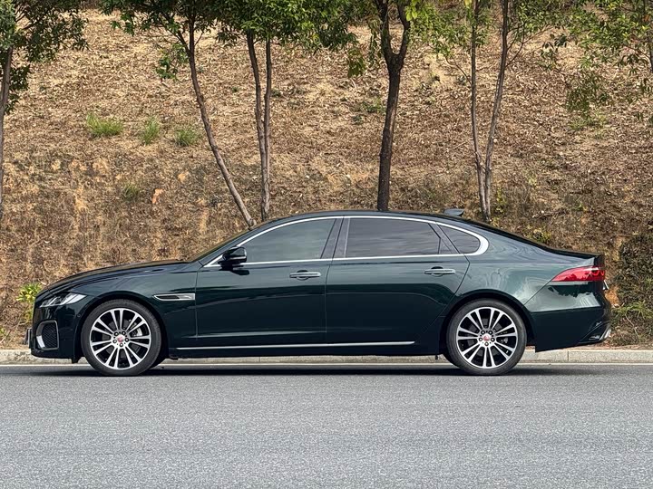 Фото 6 - Jaguar XF L