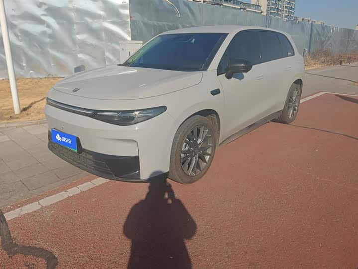 Фото 1 - Leapmotor C10