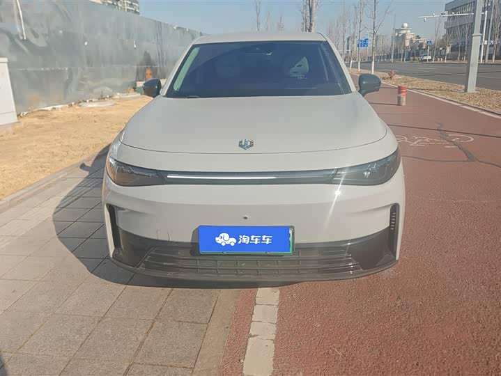 Фото 2 - Leapmotor C10