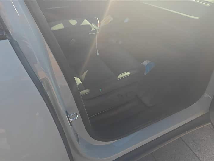 Фото 8 - Leapmotor C10