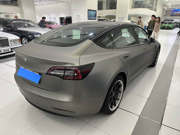 Фото 8 - Tesla Model 3