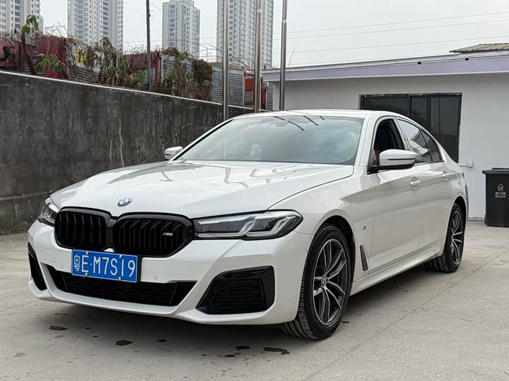 Фото 1 - BMW 5 Series