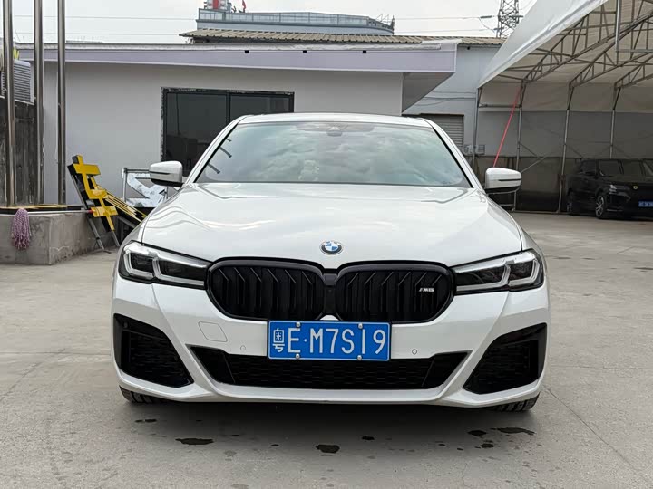 Фото 2 - BMW 5 Series